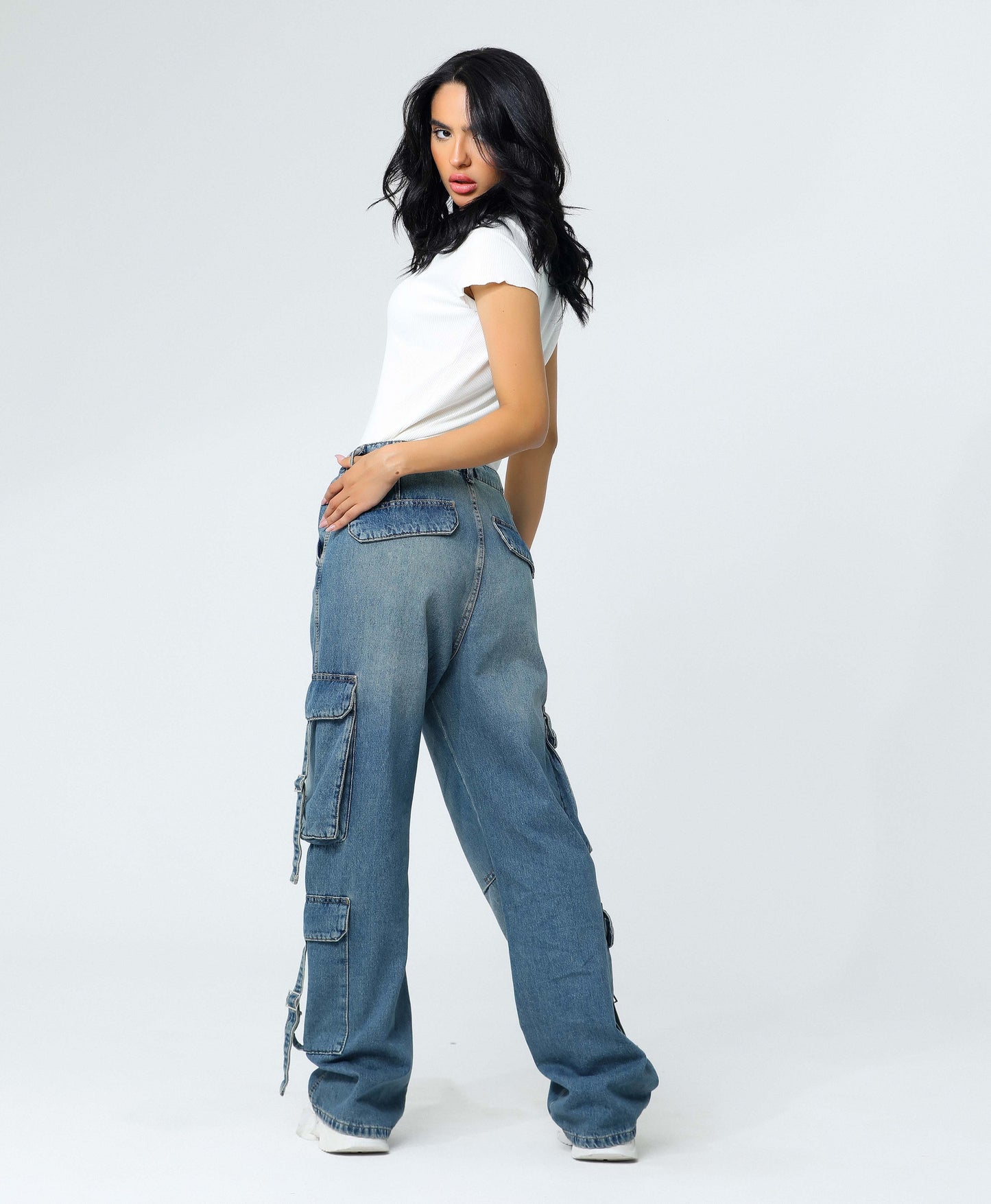 MID-RISE CARGO JEANS