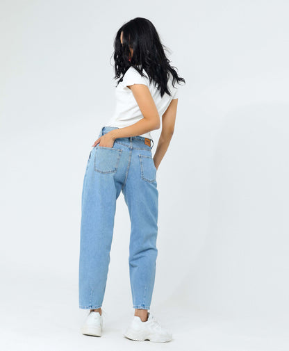 SLOUCHY FIT JEANS