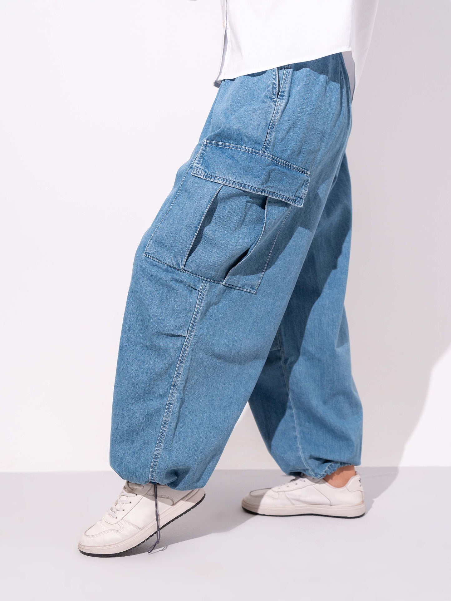 W.MULTI POCKETS CARGO JEANS TROUSERS